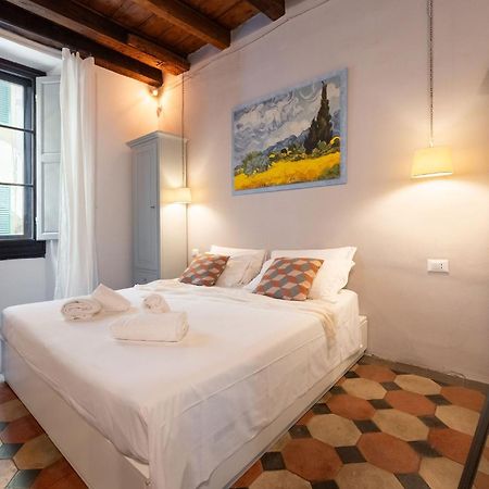 F1 - Santa Croce One Bedroom Apartment For Couples ฟลอเรนซ์ ภายนอก รูปภาพ