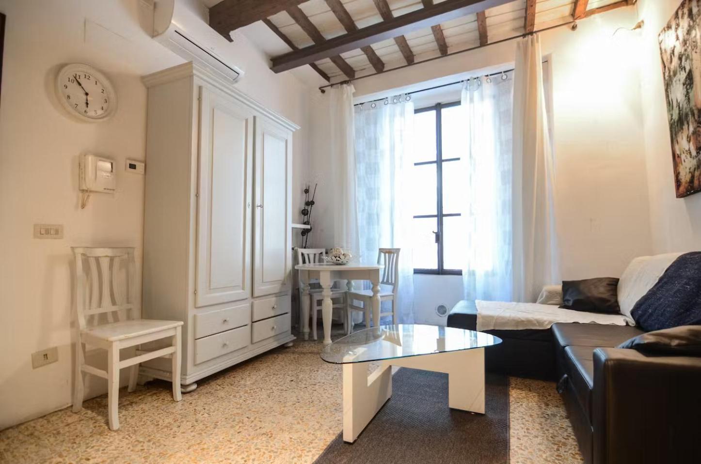 F1 - Santa Croce One Bedroom Apartment For Couples ฟลอเรนซ์ ภายนอก รูปภาพ