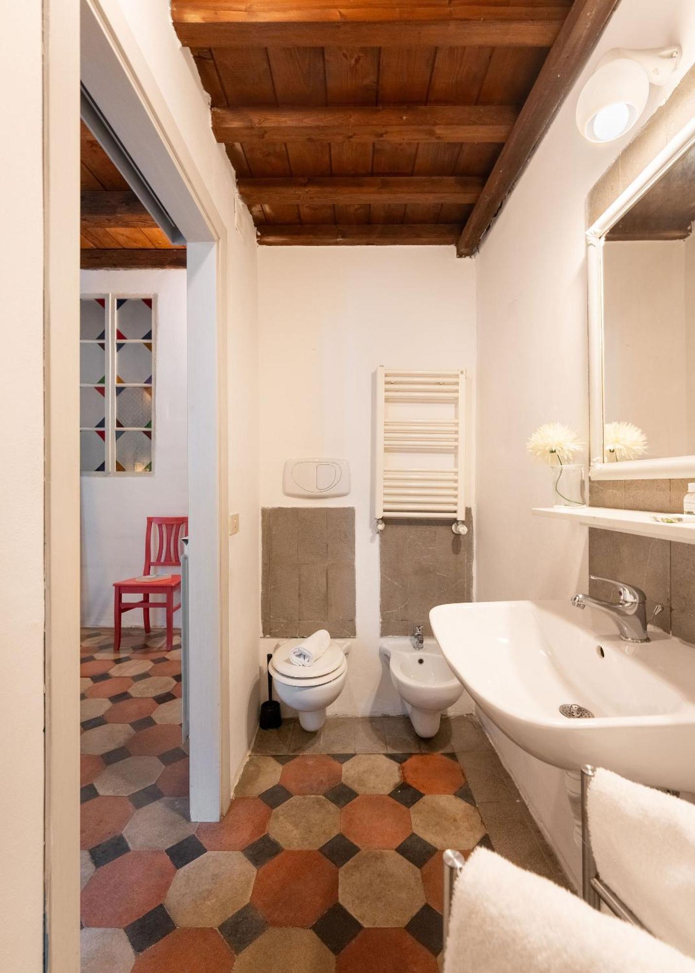 F1 - Santa Croce One Bedroom Apartment For Couples ฟลอเรนซ์ ภายนอก รูปภาพ