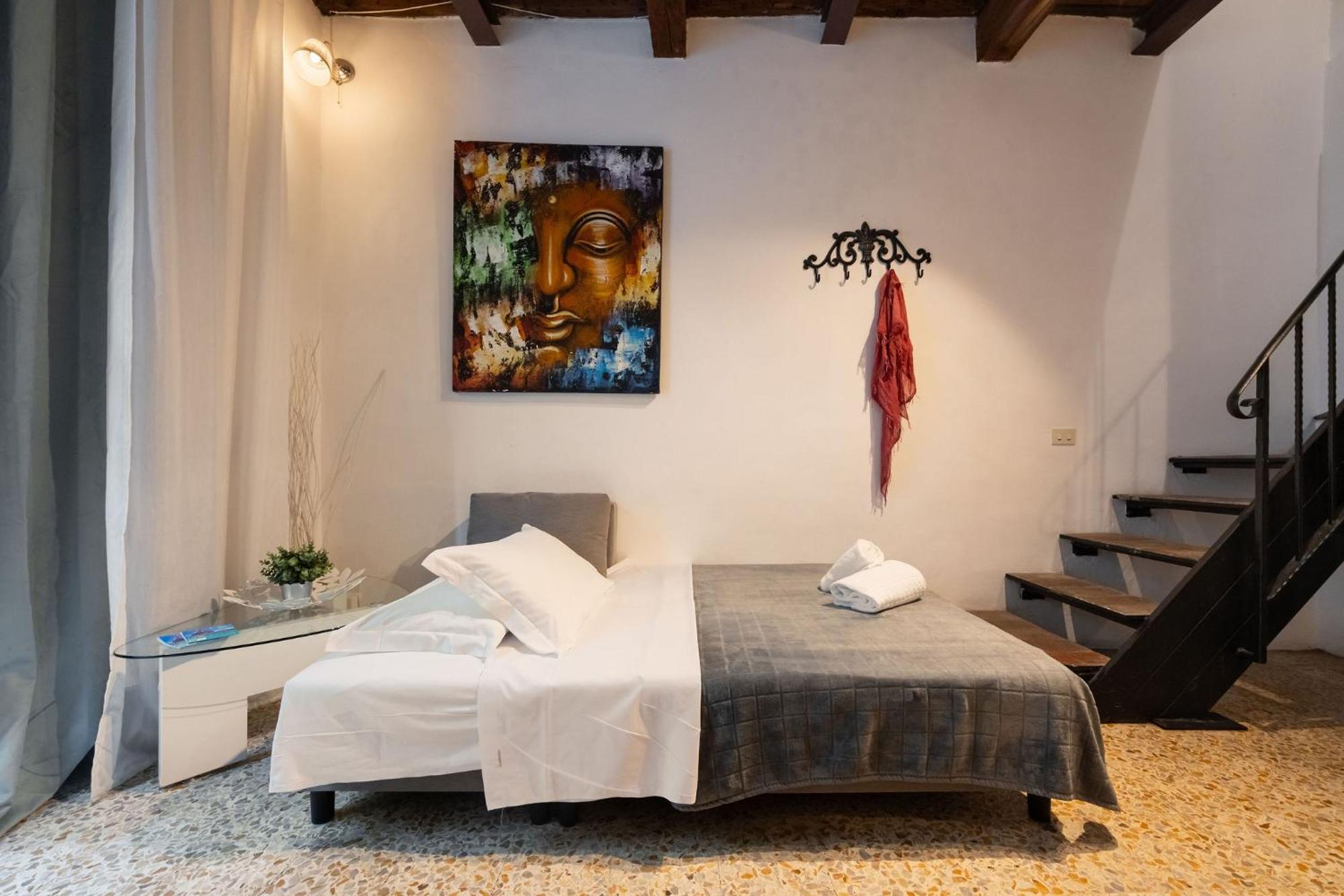 F1 - Santa Croce One Bedroom Apartment For Couples ฟลอเรนซ์ ภายนอก รูปภาพ