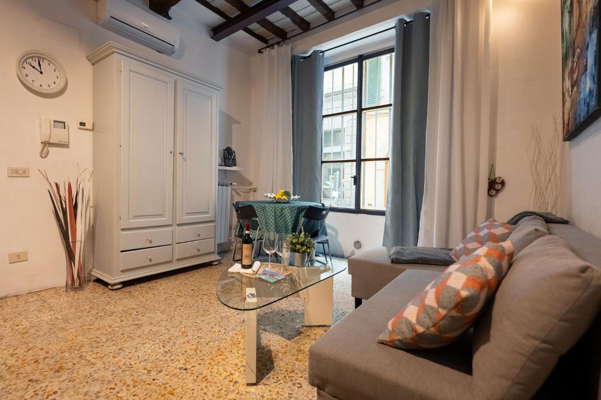 F1 - Santa Croce One Bedroom Apartment For Couples ฟลอเรนซ์ ภายนอก รูปภาพ